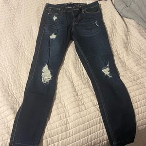 Never Worn Hollister Jean size 3R
